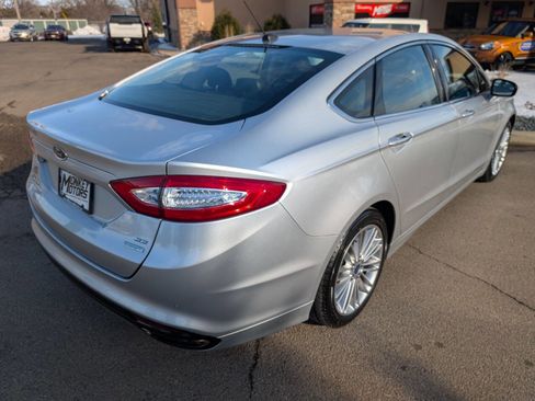 Used 2015 Ford Fusion SE w/ Equipment Group 202A image 9