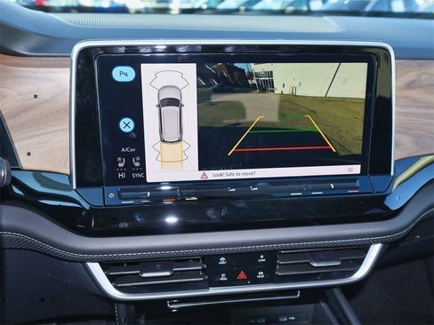 New 2026 Volkswagen Atlas SE image 22