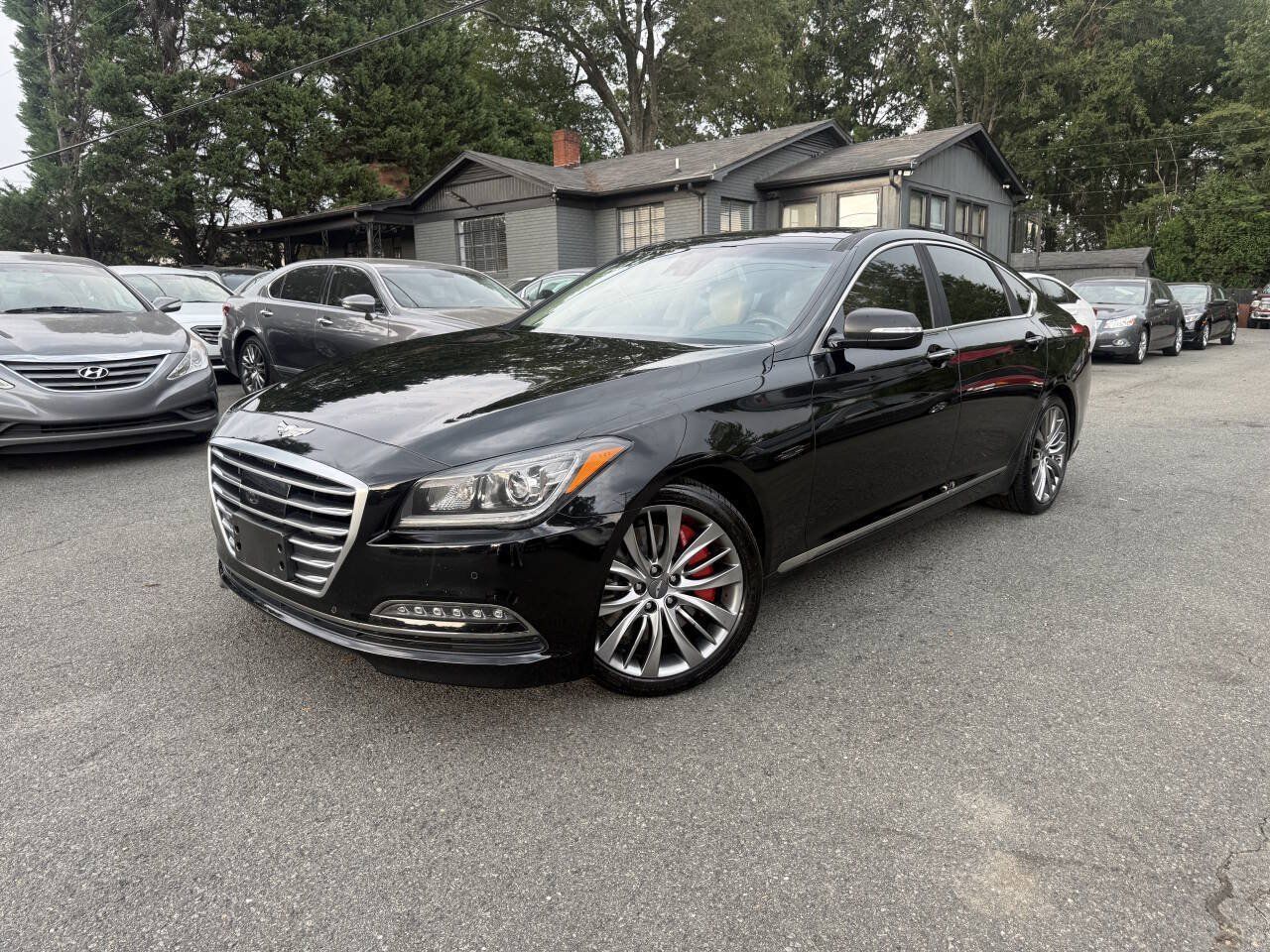 Used 2015 Hyundai Genesis 5.0 RWD image 1
