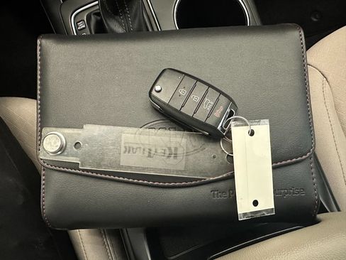 Used 2019 Kia Sorento AWD image 8