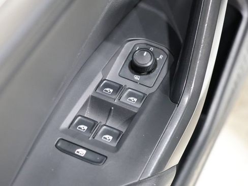Used 2019 Volkswagen Jetta R-Line w/ R-Line Cold Weather Package FWD image 19