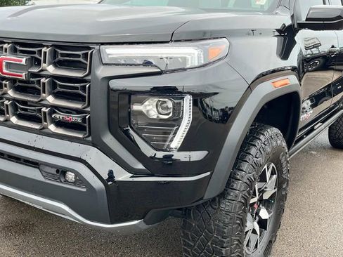 New 2025 GMC Canyon AT4 w/ AT4X Package image 9