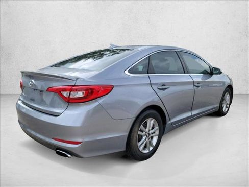 Used 2017 Hyundai Sonata SE FWD image 5