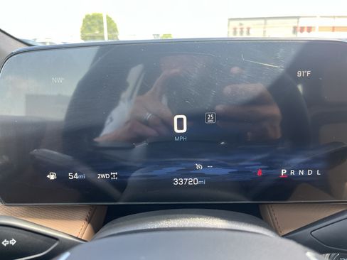 Used 2025 Chevrolet Equinox ACTIV w/ Safety and Technology Package AWD/4WD image 15