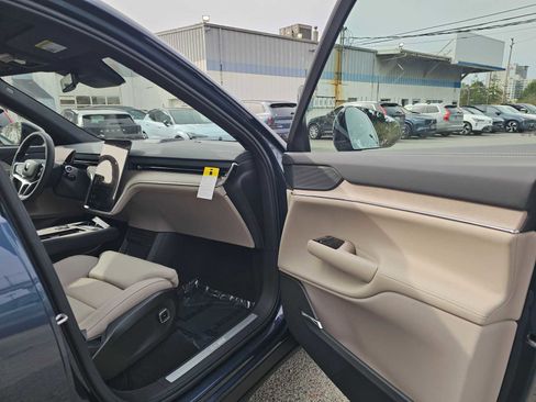 New 2026 Volvo EX90 Ultra image 12