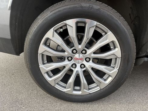 Used 2022 GMC Yukon Denali AWD/4WD image 14