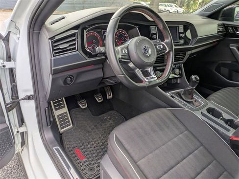 Used 2019 Volkswagen Jetta GLI image 11