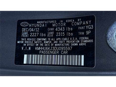 Used 2013 Hyundai Genesis 3.8 RWD image 46