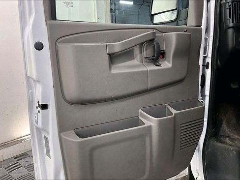 Used 2025 Chevrolet Express 2500 w/ Driver Convenience Package RWD image 24