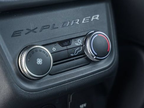 Used 2026 Ford Explorer ST-Line AWD/4WD image 43