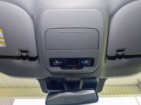 Used 2024 Ford F150 XLT w/ FX4 Off-Road Package image 17