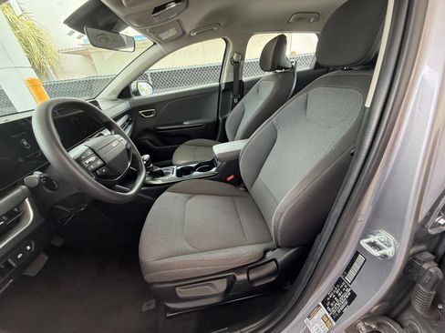 Used 2025 Kia K4 FWD image 25