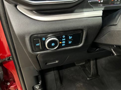 Certified 2024 Ford Explorer XLT w/ Equipment Group 202A AWD/4WD image 11