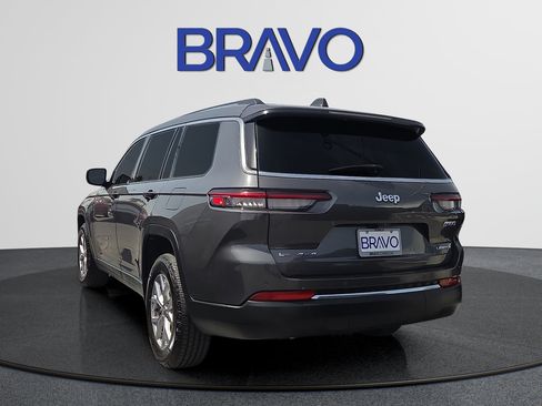 Used 2021 Jeep Grand Cherokee L Limited AWD/4WD image 2