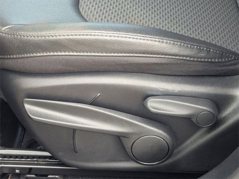 Used 2024 Jeep Compass Latitude image 16