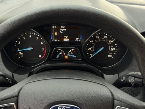 Used 2018 Ford Focus SE w/ SE Appearance Package image 18