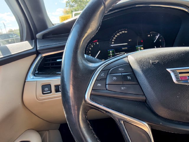 Used 2018 Cadillac XT5 AWD image 19
