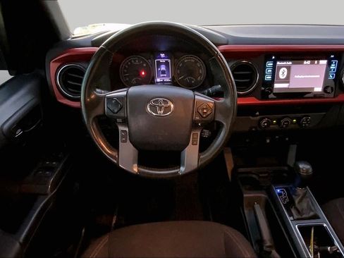 Used 2019 Toyota Tacoma TRD Sport RWD image 6