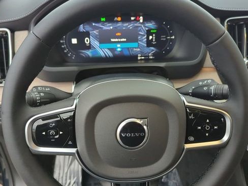 New 2026 Volvo XC90 T8 Plus w/ Protection Package Premier AWD/4WD image 19