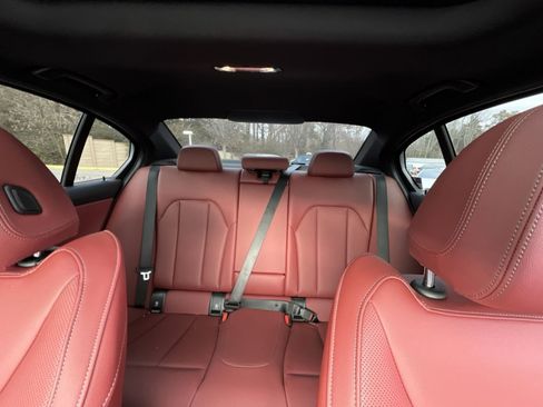 Used 2025 BMW 330i Sedan w/ M Sport Package image 5