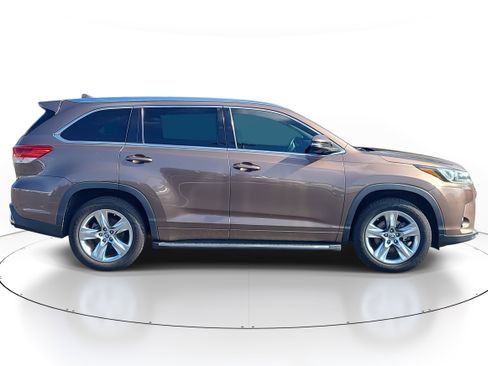 Used 2019 Toyota Highlander Limited image 6
