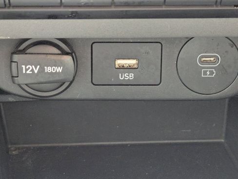 Used 2024 Hyundai Elantra SEL image 23