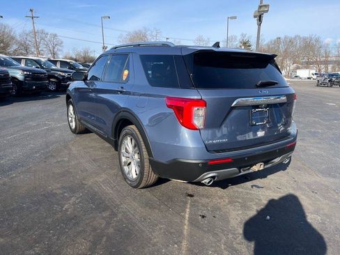 Used 2021 Ford Explorer Limited w/ Equipment Group 301A AWD/4WD image 3