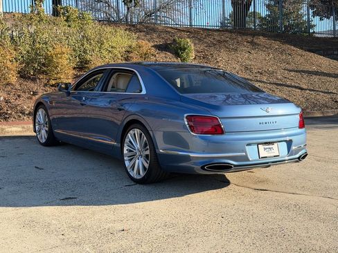 Used 2023 Bentley Flying Spur W12 image 3