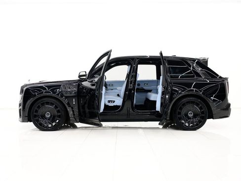 Used 2025 Rolls-Royce Cullinan image 22