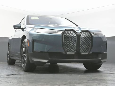 Used 2023 BMW iX xDrive50 w/ Premium Package image 52