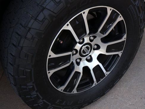 Used 2021 Nissan Titan SV w/ SV Convenience Package RWD image 43