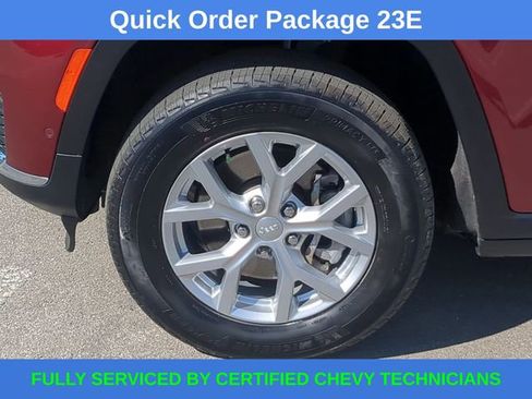 Used 2023 Jeep Grand Cherokee L Limited w/ Luxury Tech Group II image 18