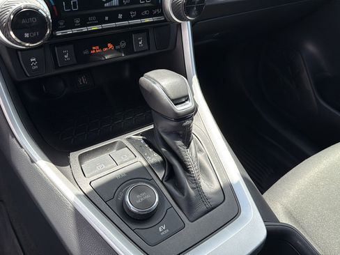 Used 2023 Toyota RAV4 SE w/ Convenience Package AWD/4WD image 28