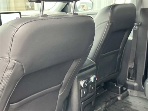 Used 2022 Ford Explorer XLT w/ Equipment Group 202A image 20