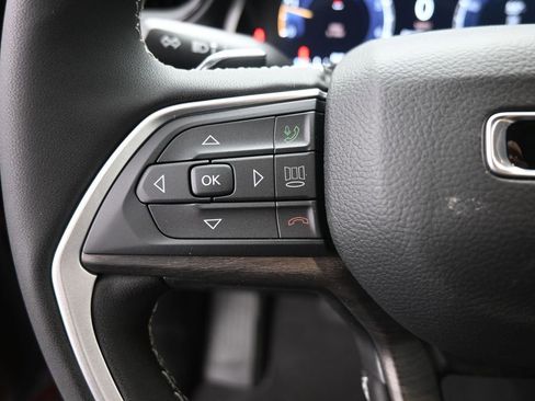 New 2026 Jeep Grand Cherokee Altitude image 7