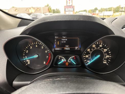 Used 2018 Ford Escape SE w/ SE Sync 3 Package FWD image 12