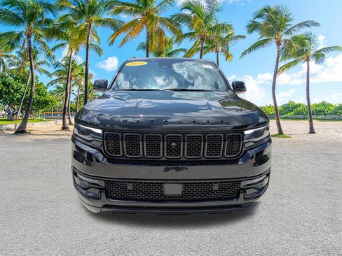 Certified 2024 Jeep Wagoneer L Series II w/ Convenience Group I AWD/4WD image 9