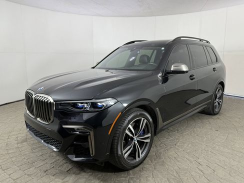 Used 2022 BMW X7 M50i w/ Cold Weather Package AWD/4WD image 3