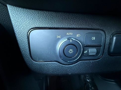 Used 2019 Mercedes-Benz Sprinter 1500 image 17