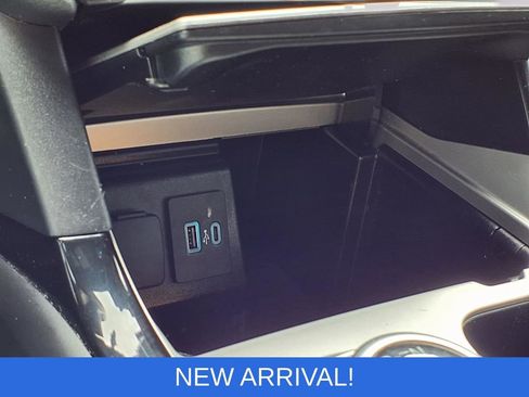 Used 2022 Ford Explorer ST-Line w/ Class IV Trailer Tow Package AWD/4WD image 16