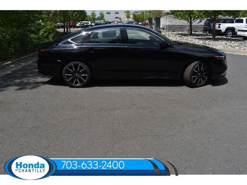New 2026 Honda Accord Hybrid Touring image 8