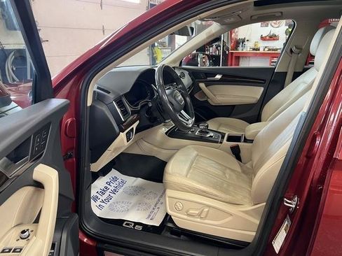 Used 2018 Audi Q5 2.0T Premium Plus w/ Premium Plus Package AWD/4WD image 6