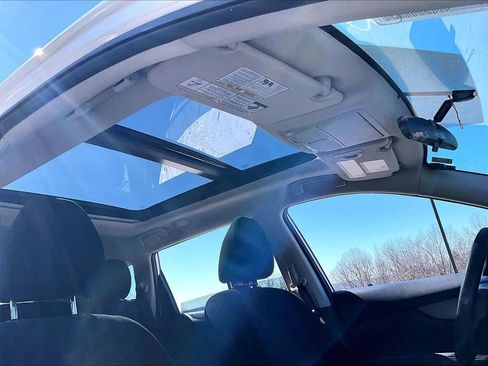 Used 2016 Nissan Rogue SV w/ SV Premium Package image 20