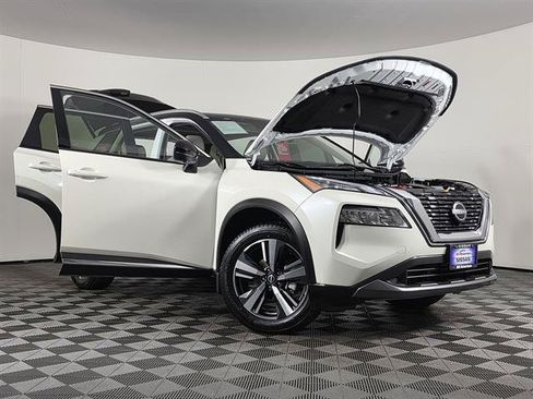 Used 2023 Nissan Rogue SL AWD/4WD image 45