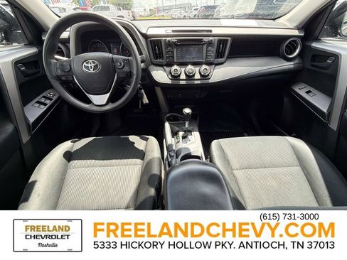 Used 2018 Toyota RAV4 LE FWD image 20