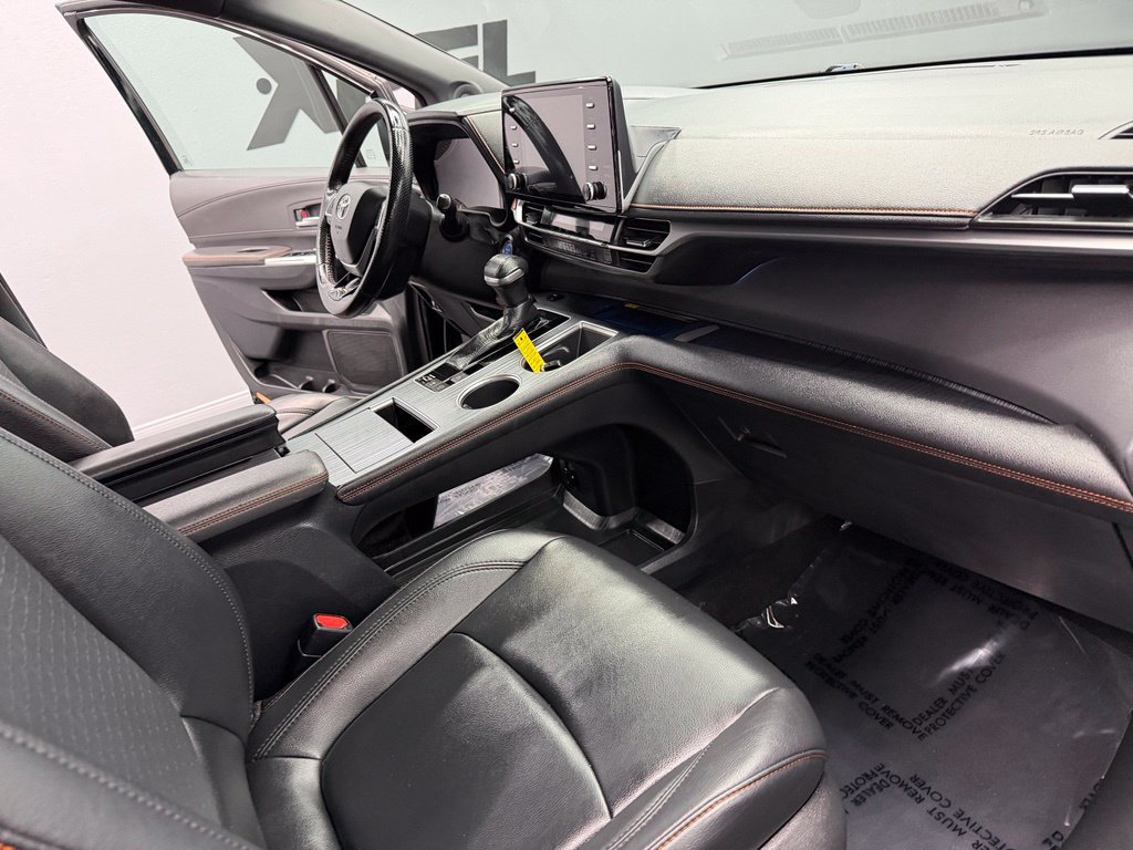 Used 2021 Toyota Sienna XSE w/ XSE Plus Package FWD image 47
