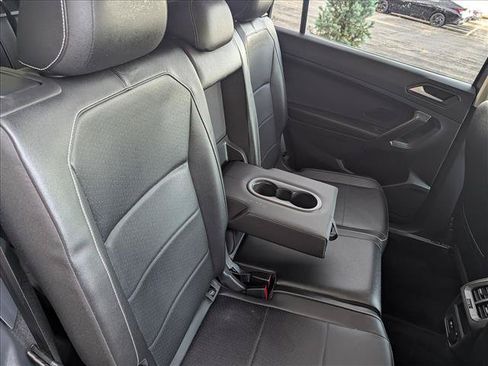 Certified 2021 Volkswagen Tiguan SE FWD image 17