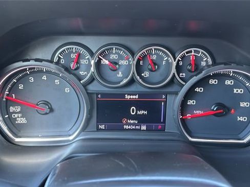 Used 2021 Chevrolet Suburban RST w/ Luxury Package image 12