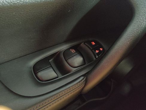 Used 2020 Nissan Rogue SL AWD/4WD image 27