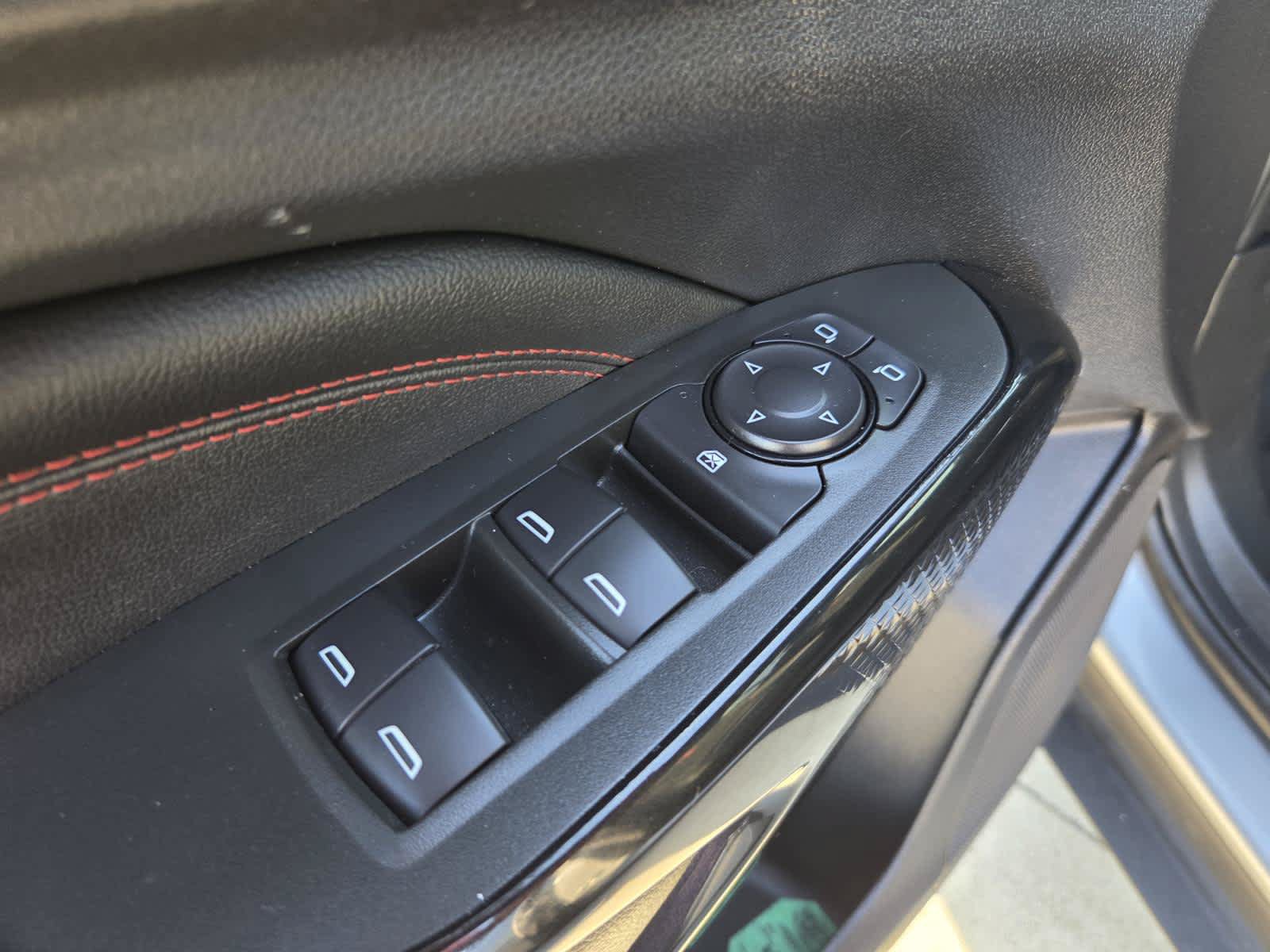 Used 2026 Chevrolet Trax RS FWD image 16